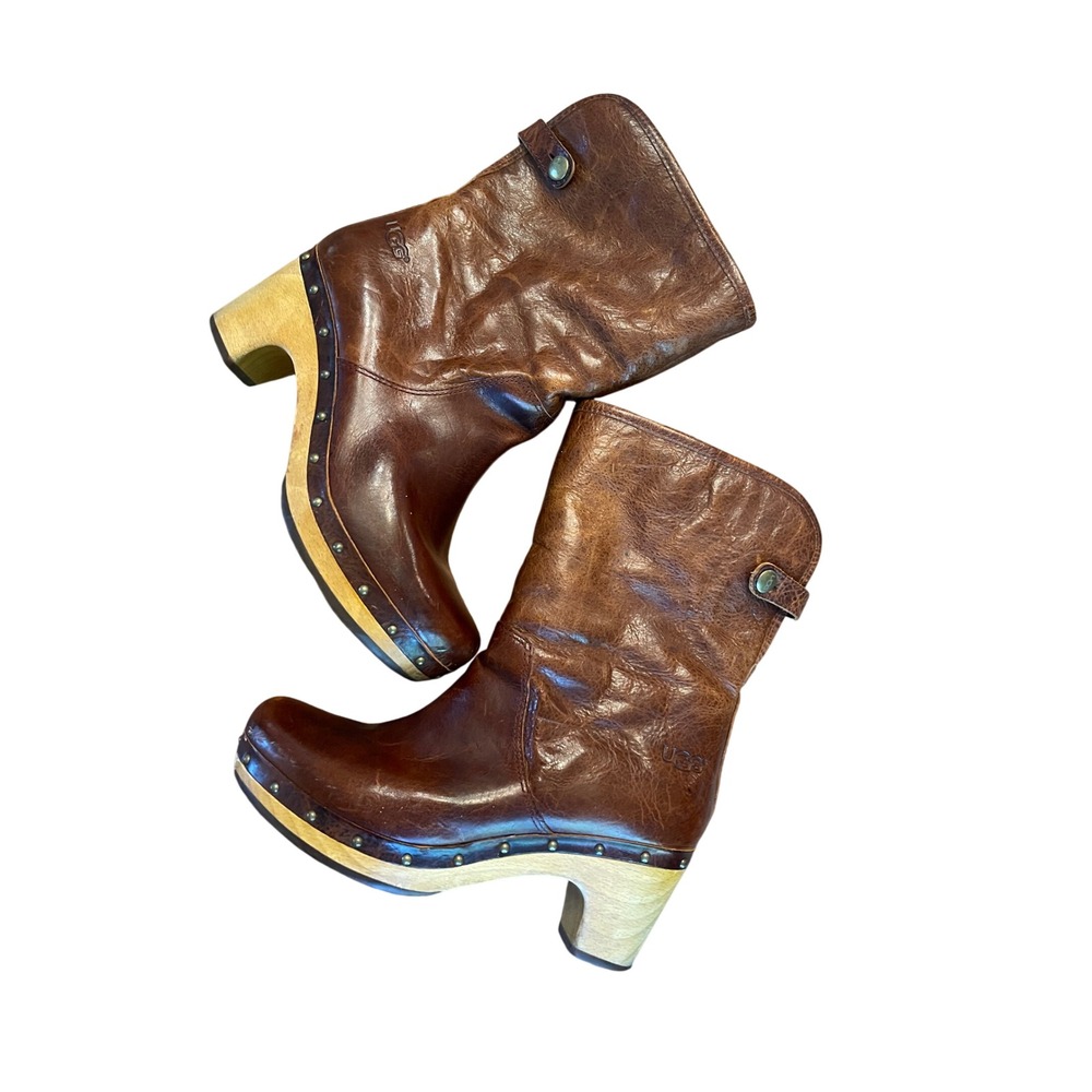 UGG Lynnea Clog Boots Size 6  Leather Shearling Lined Studded Scandy Boho Cjic